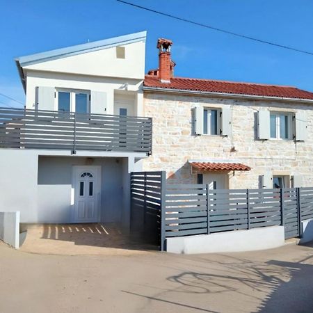 Apartment Valentino Tar-Vabriga Exterior photo